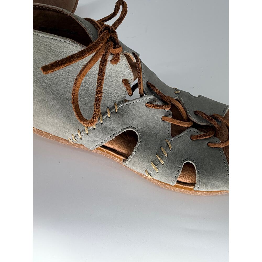 Born Leather Gladiator Ankle Sandals Women's 7 M/W Gray Suede Boho Style F25322 - Picture 11 of 12